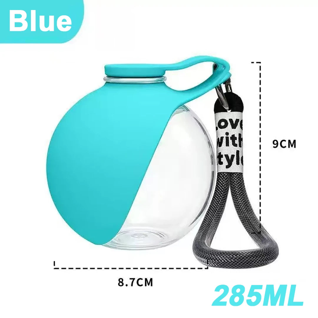 2-in-1 portable water bottle by A minha loja, featuring a sleek design with a built-in drinking cup and leak-proof lid.