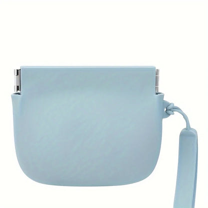 Treat training pouch by A minha loja, showing a black silicone pouch with a clip for dog training and treats.